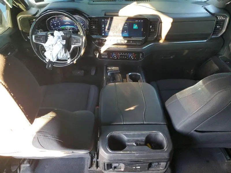 2024 CHEVROLET SILVERADO K1500 LT  