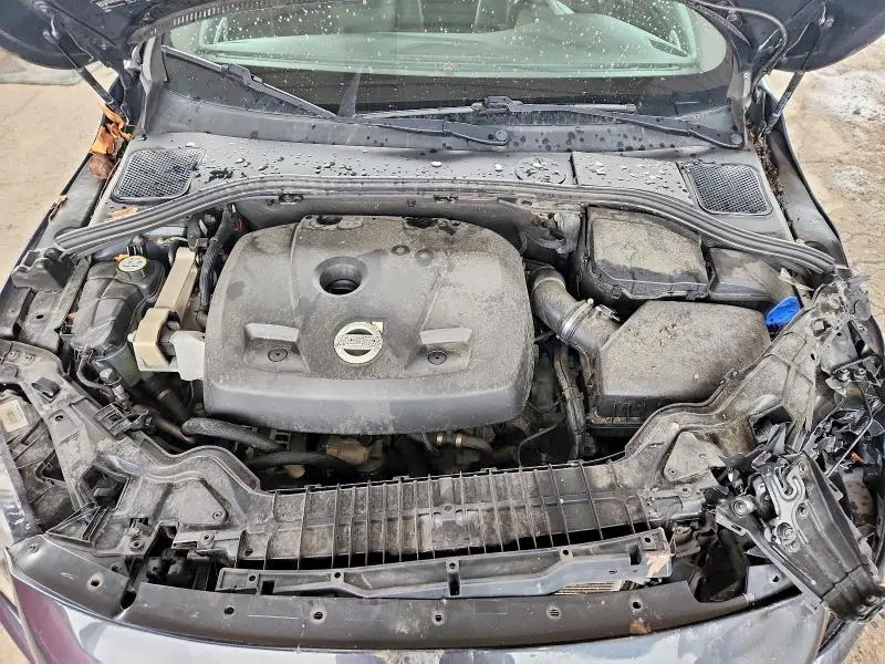 2015 VOLVO S60 PLATINUM  