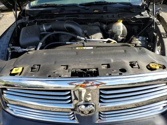2016 RAM 1500 SLT