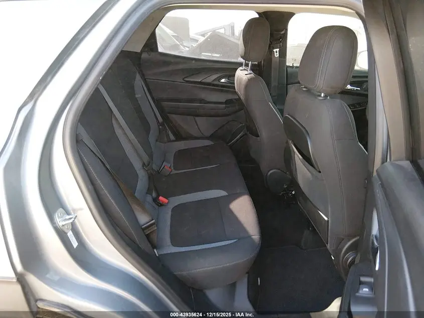 2023 CHEVROLET TRAILBLAZER AWD LS