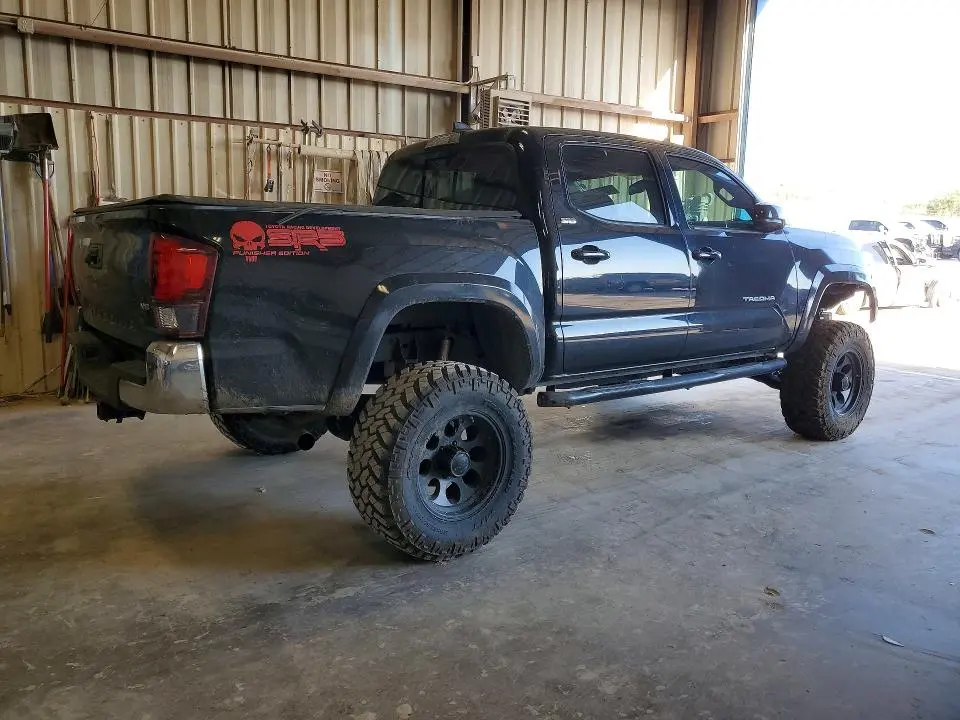 2019 TOYOTA TACOMA SR5 V6  