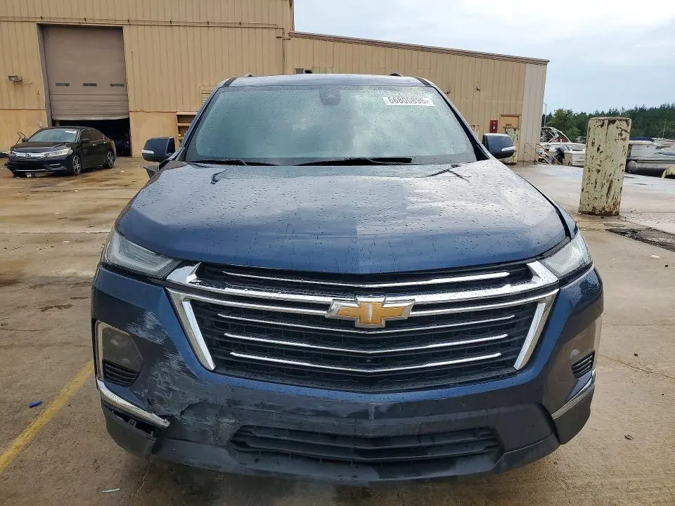 2023 CHEVROLET TRAVERSE LT  