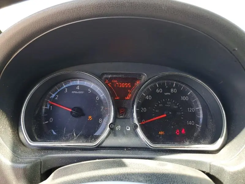 2014 NISSAN VERSA 1.6 SV  