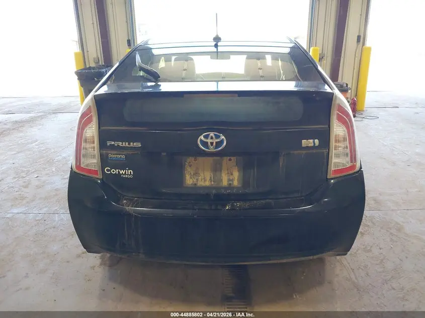 2013 TOYOTA PRIUS THREE SE