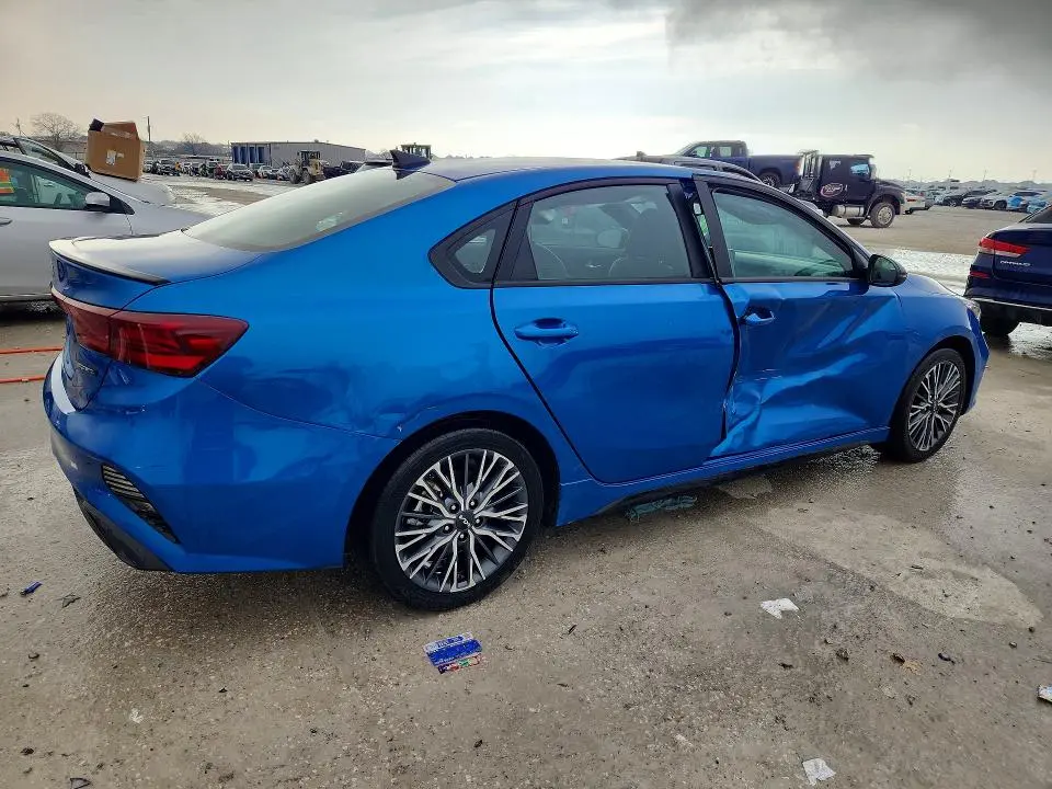 2023 KIA FORTE GT-LINE  