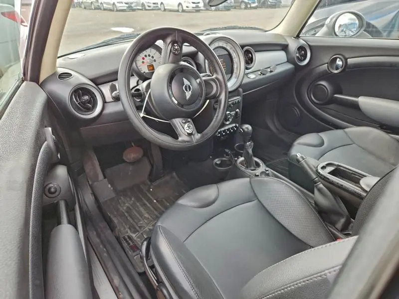 2012 MINI COOPER   