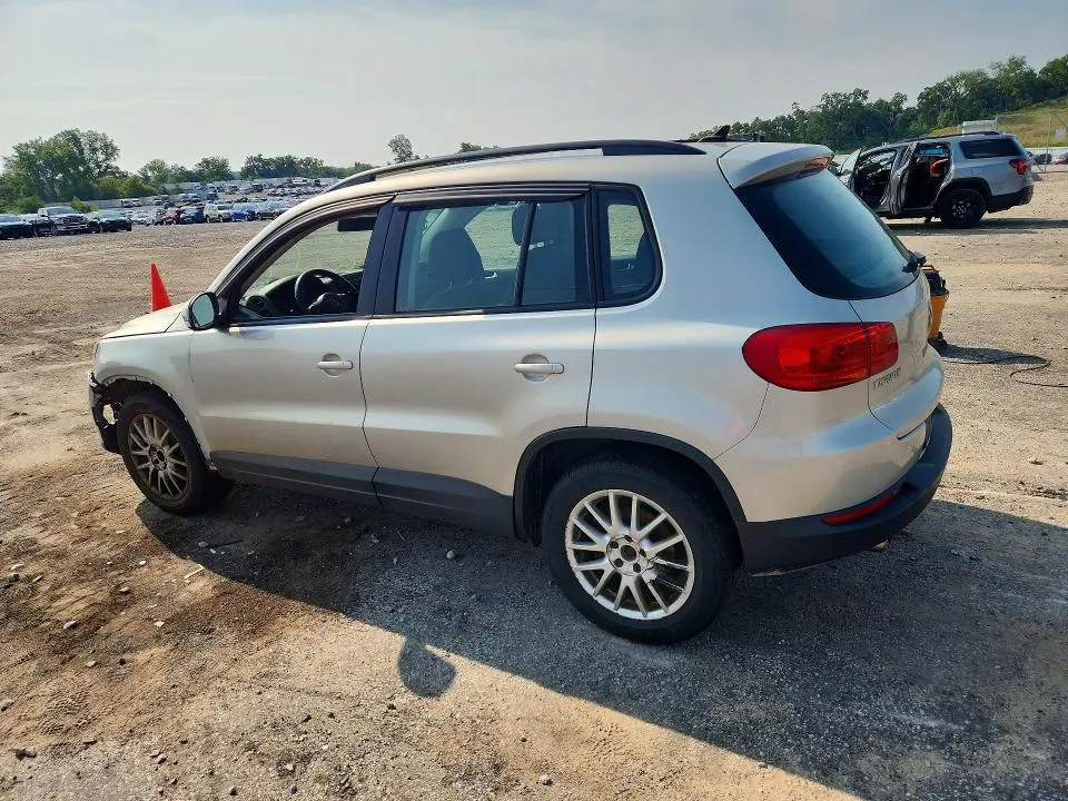 2015 VOLKSWAGEN TIGUAN S  