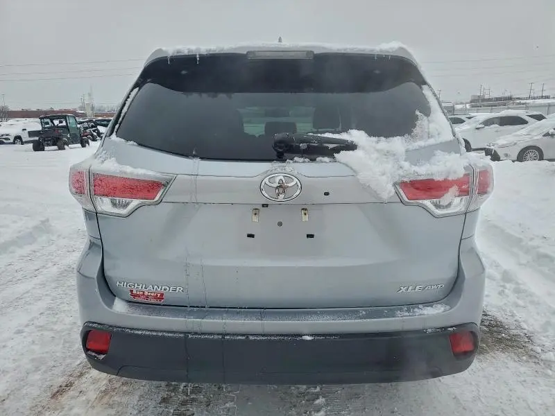 2016 TOYOTA HIGHLANDER XLE  