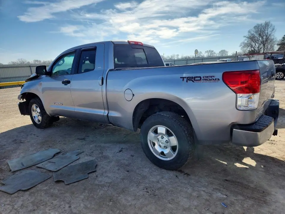 2010 TOYOTA TUNDRA   