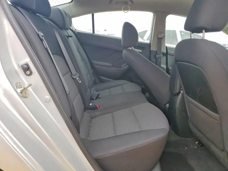 2018 KIA FORTE LX  