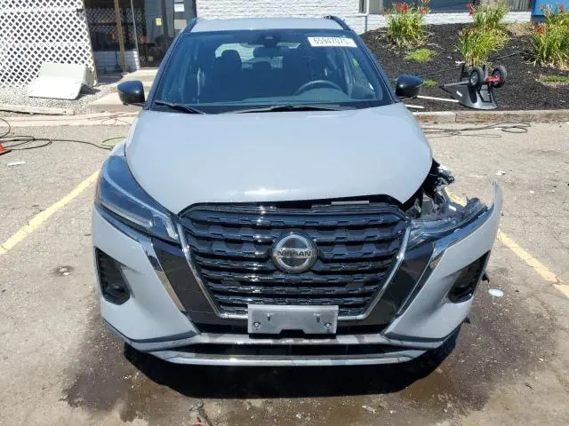 2021 NISSAN KICKS SR  