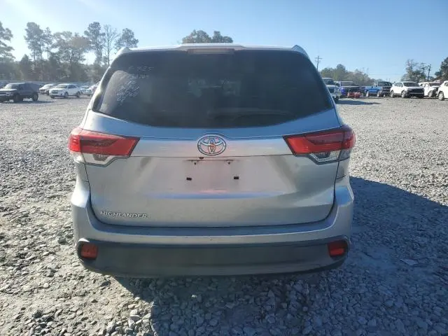 2017 TOYOTA HIGHLANDER LE  