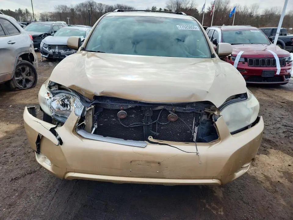 2010 TOYOTA HIGHLANDER SE  