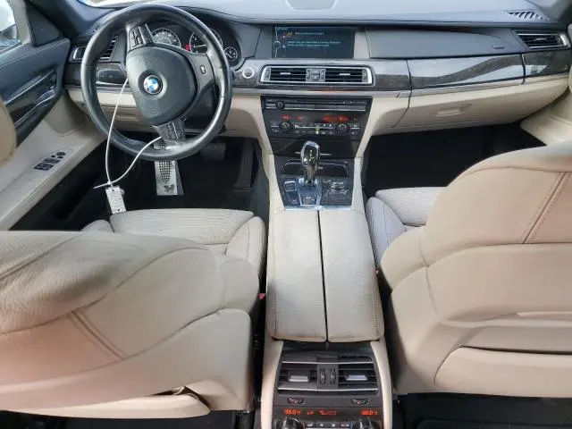 2012 BMW 740 I