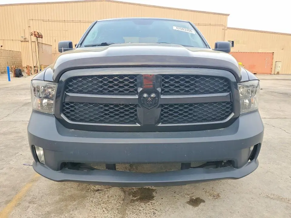 2016 RAM 1500 ST  