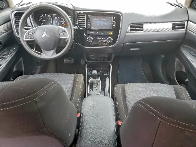 2018 MITSUBISHI OUTLANDER SE  
