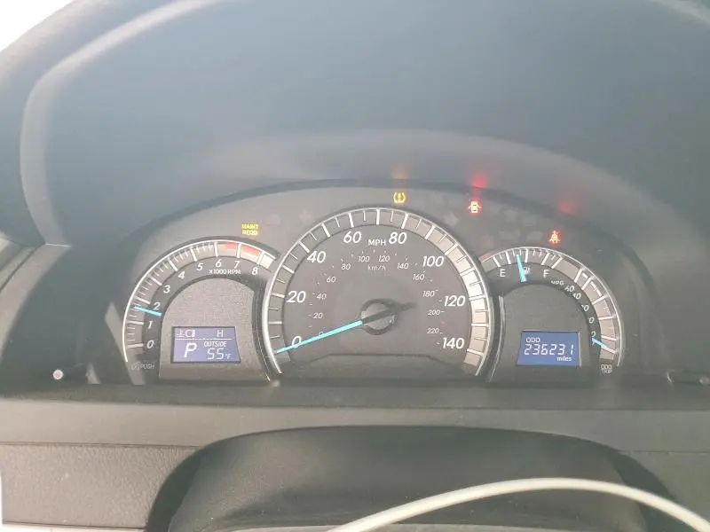 2012 TOYOTA CAMRY SE  