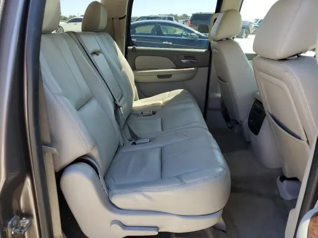 2013 CHEVROLET SUBURBAN