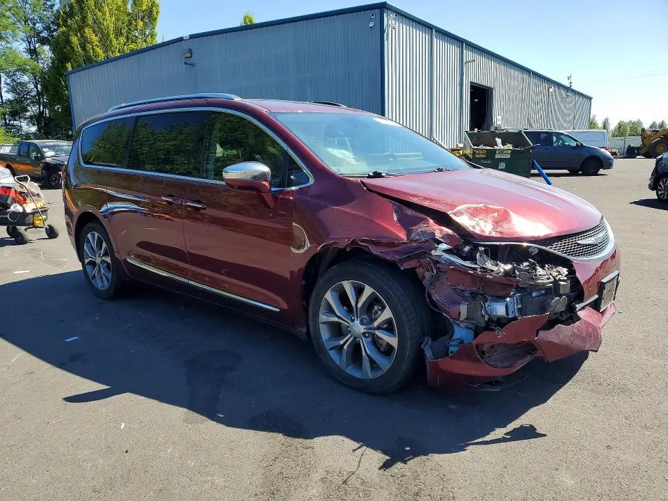 2018 CHRYSLER PACIFICA LIMITED  