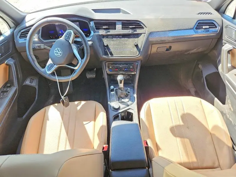 2022 VOLKSWAGEN TIGUAN SE  