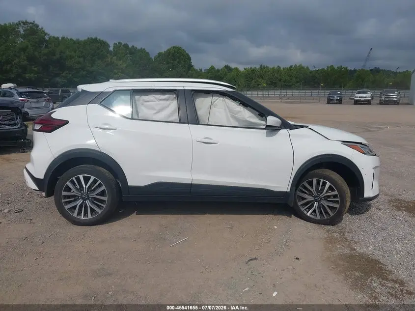 2022 NISSAN KICKS SV XTRONIC CVT