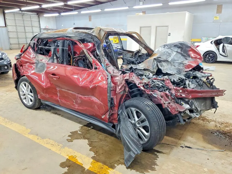 2015 NISSAN JUKE SV  