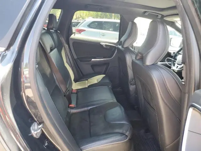 2015 VOLVO XC60 T6 R-DESIGN PLATINUM  