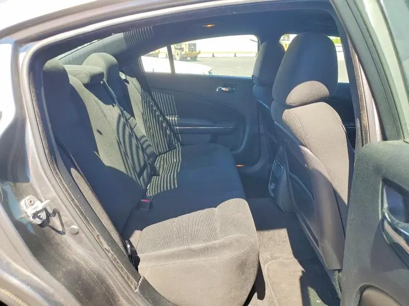 2012 DODGE CHARGER SE  