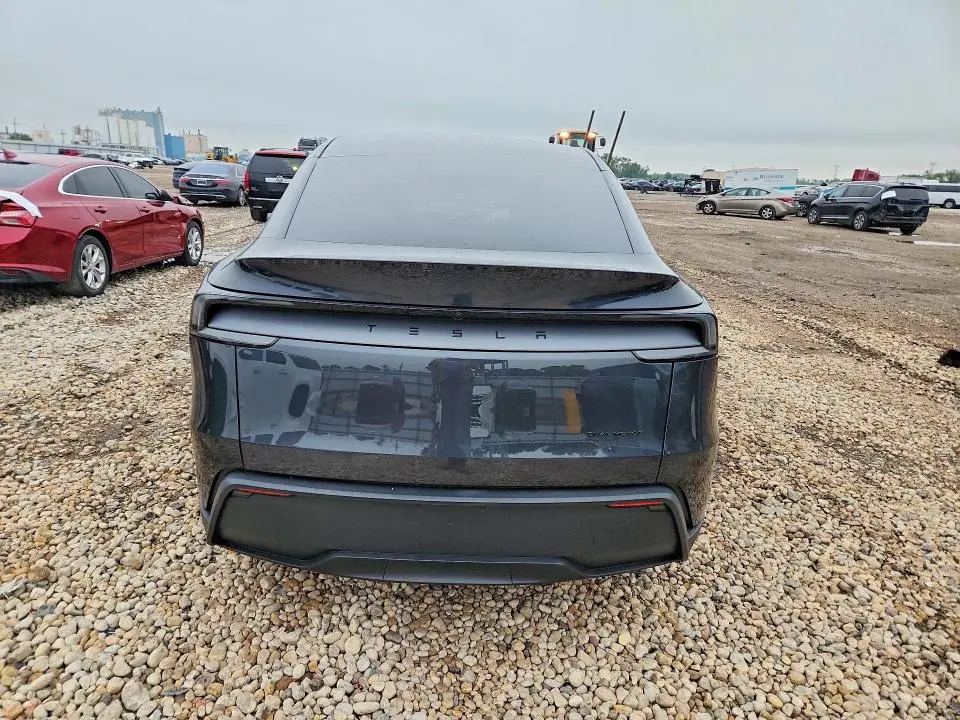 2026 TESLA MODEL Y   