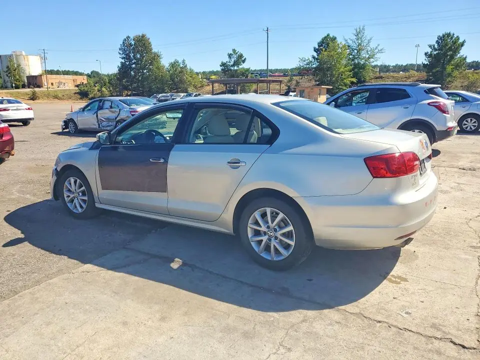 2012 VOLKSWAGEN JETTA SE  