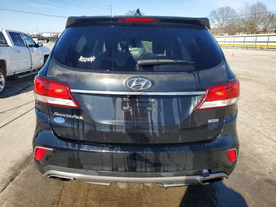 2017 HYUNDAI SANTA FE SE  