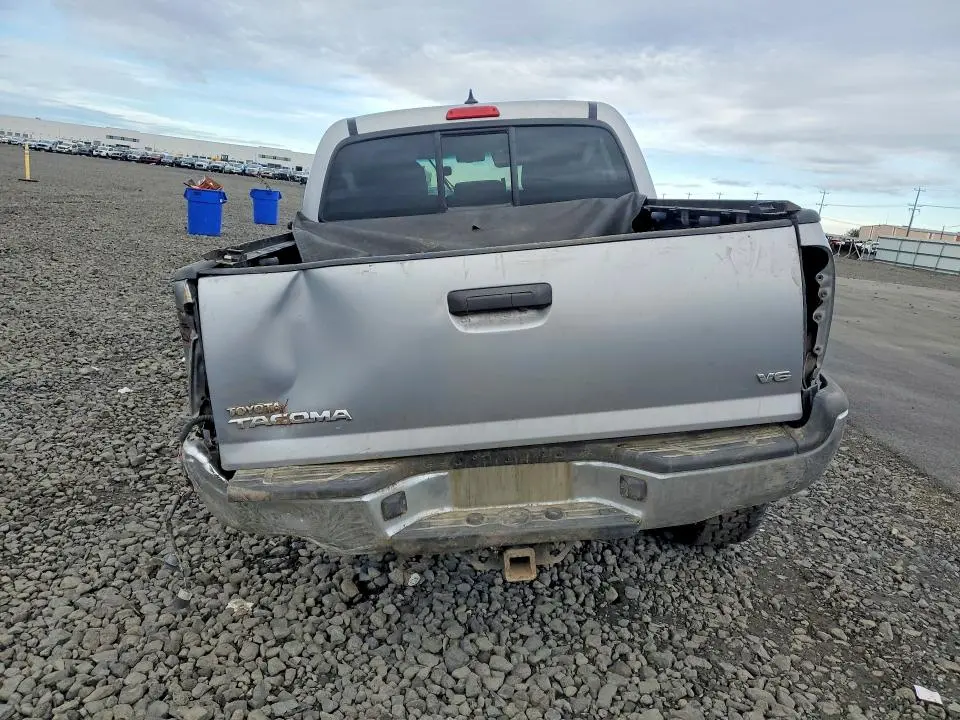 2015 TOYOTA TACOMA V6  