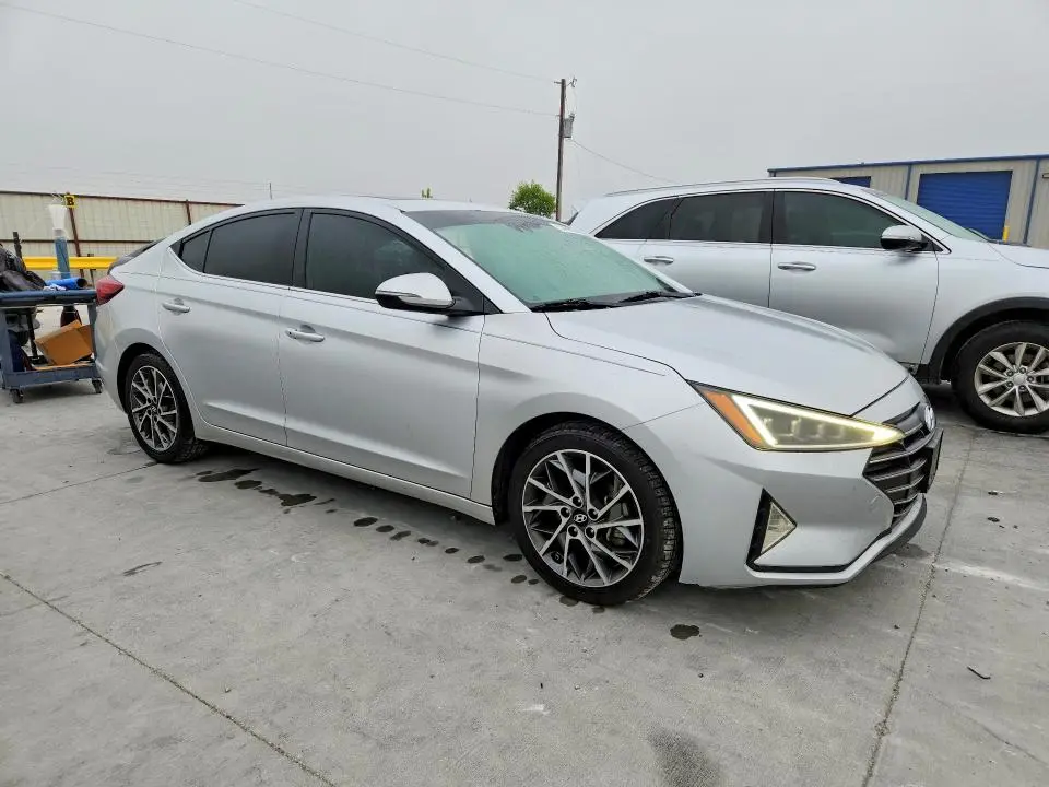 2019 HYUNDAI ELANTRA LIMITED  