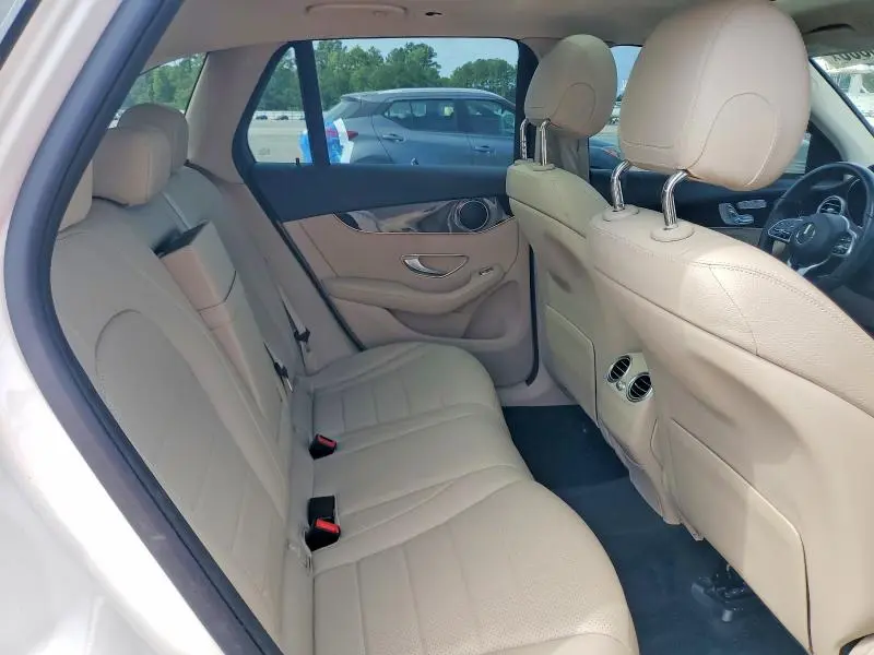 2022 MERCEDES-BENZ GLC 300  