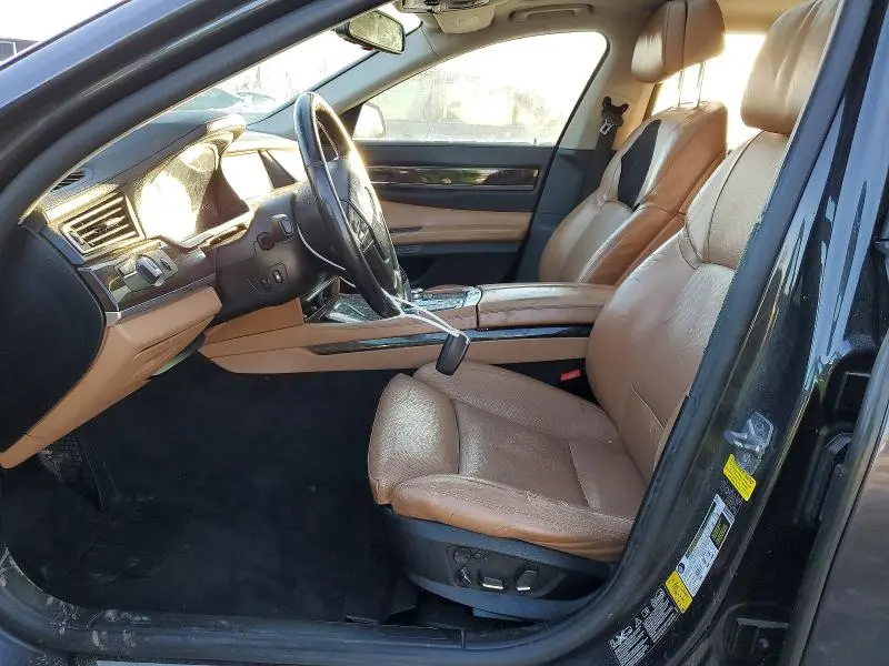 2011 BMW 750 XI  