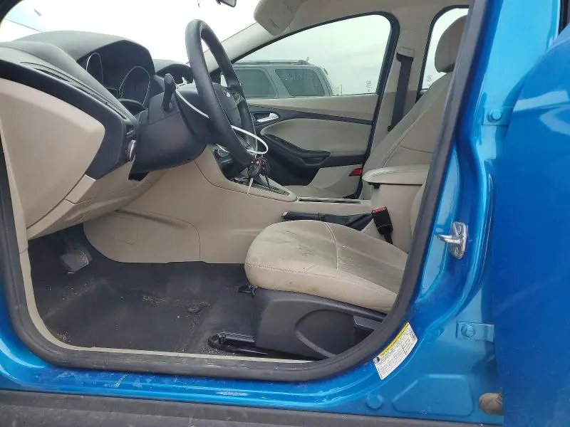 2015 FORD FOCUS SE  