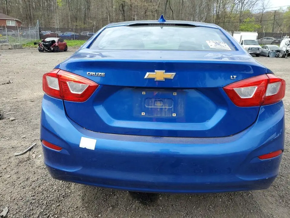 2017 CHEVROLET CRUZE LT  
