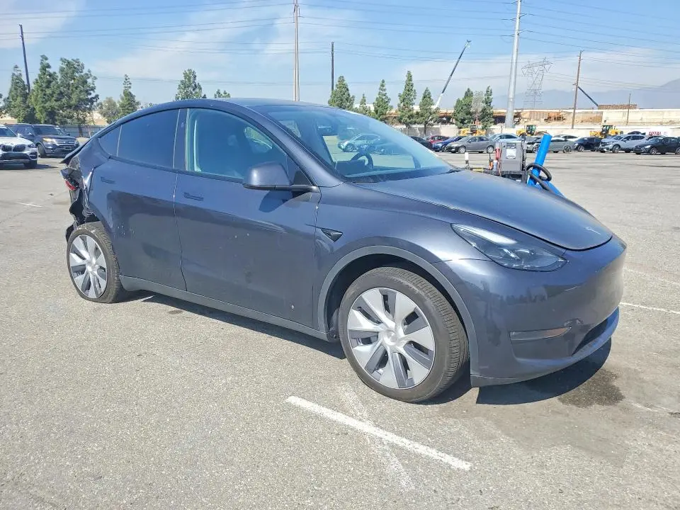 2024 TESLA MODEL Y   