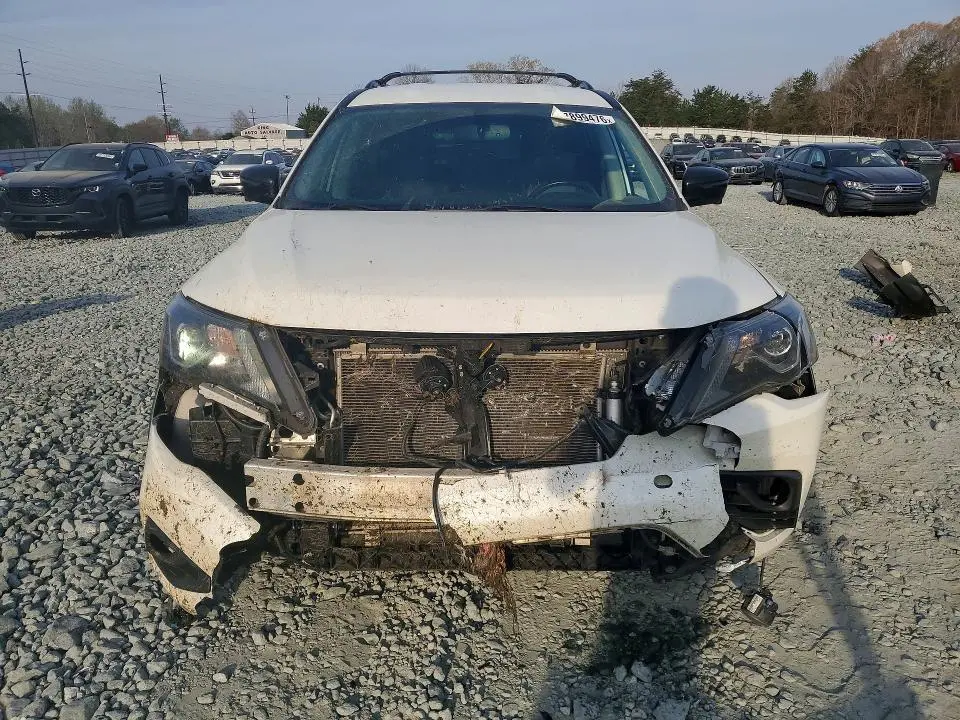 2019 NISSAN PATHFINDER SL  