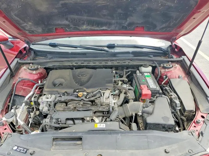2018 TOYOTA CAMRY SE  