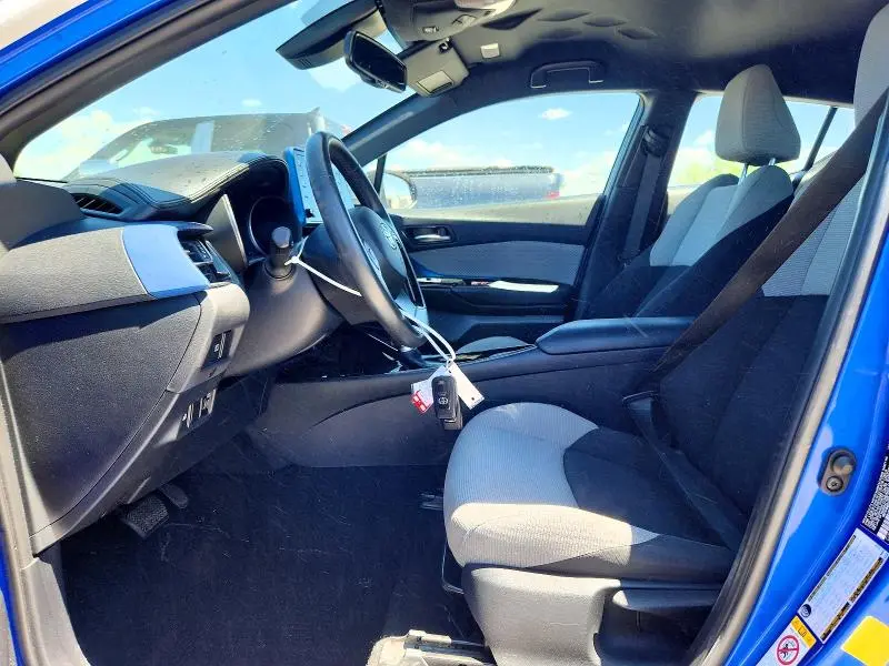 2019 TOYOTA C-HR XLE  