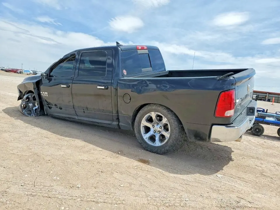 2017 RAM 1500 SLT  