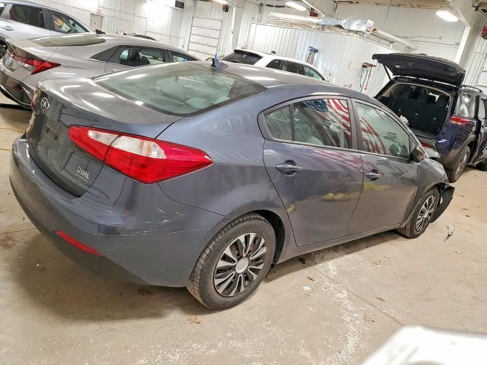 2016 KIA FORTE LX  