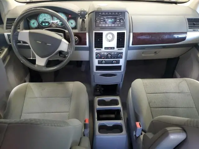 2010 CHRYSLER TOWN & COUNTRY TOURING  