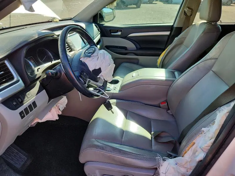 2017 TOYOTA HIGHLANDER XLE  