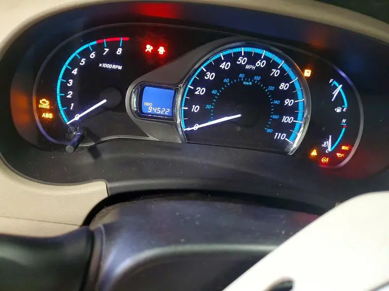 2014 TOYOTA SIENNA XLE 8-PASSENGER  