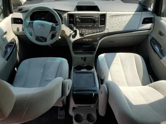 2013 TOYOTA SIENNA LE  