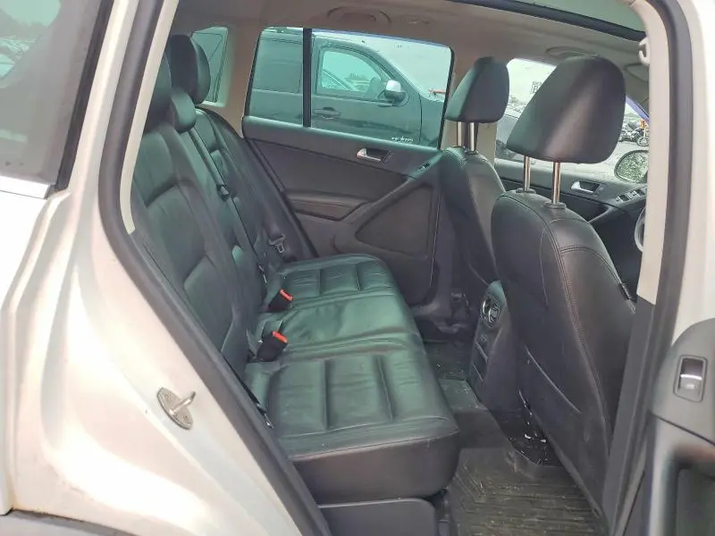2017 VOLKSWAGEN TIGUAN SPORT  