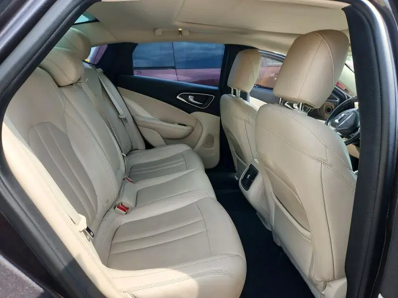 2016 CHRYSLER 200 C  