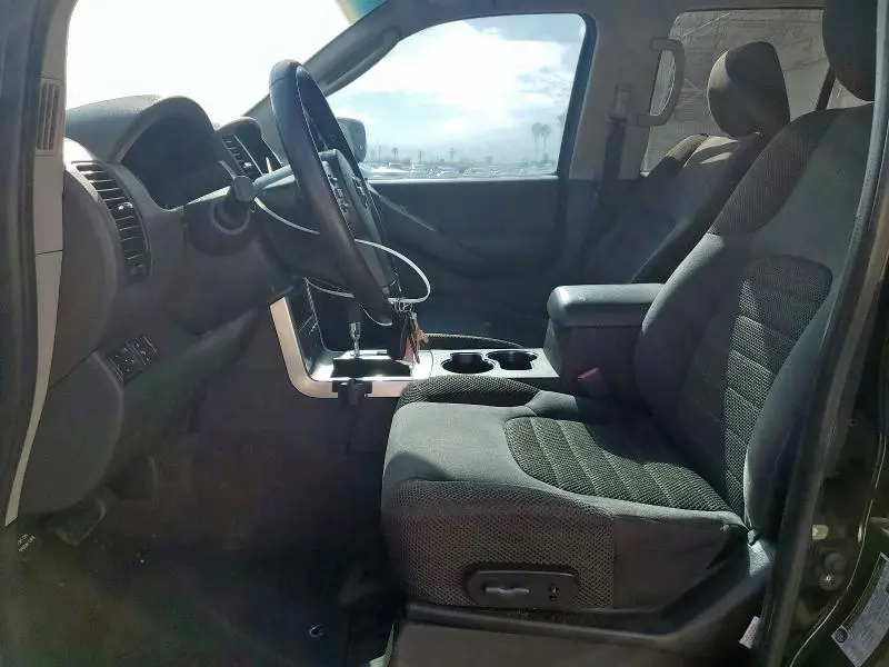 2011 NISSAN PATHFINDER S  